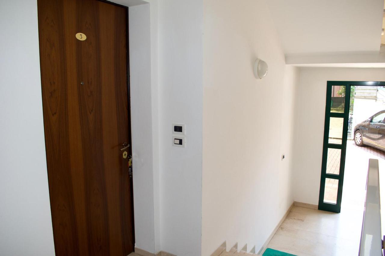 App4Rent - Villa Mimosa - Family Apartment 리도 디 예솔로 외부 사진
